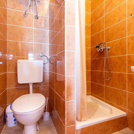 Stunning In With Lake View Appartement