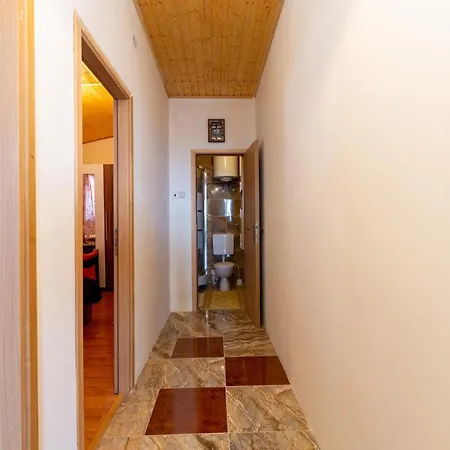 Stunning In With Lake View *